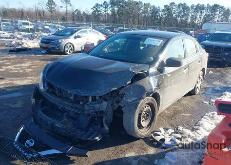 2017 Nissan Sentra S z USA, uszkodzony, nr VIN 3N1AB7AP2HY391465